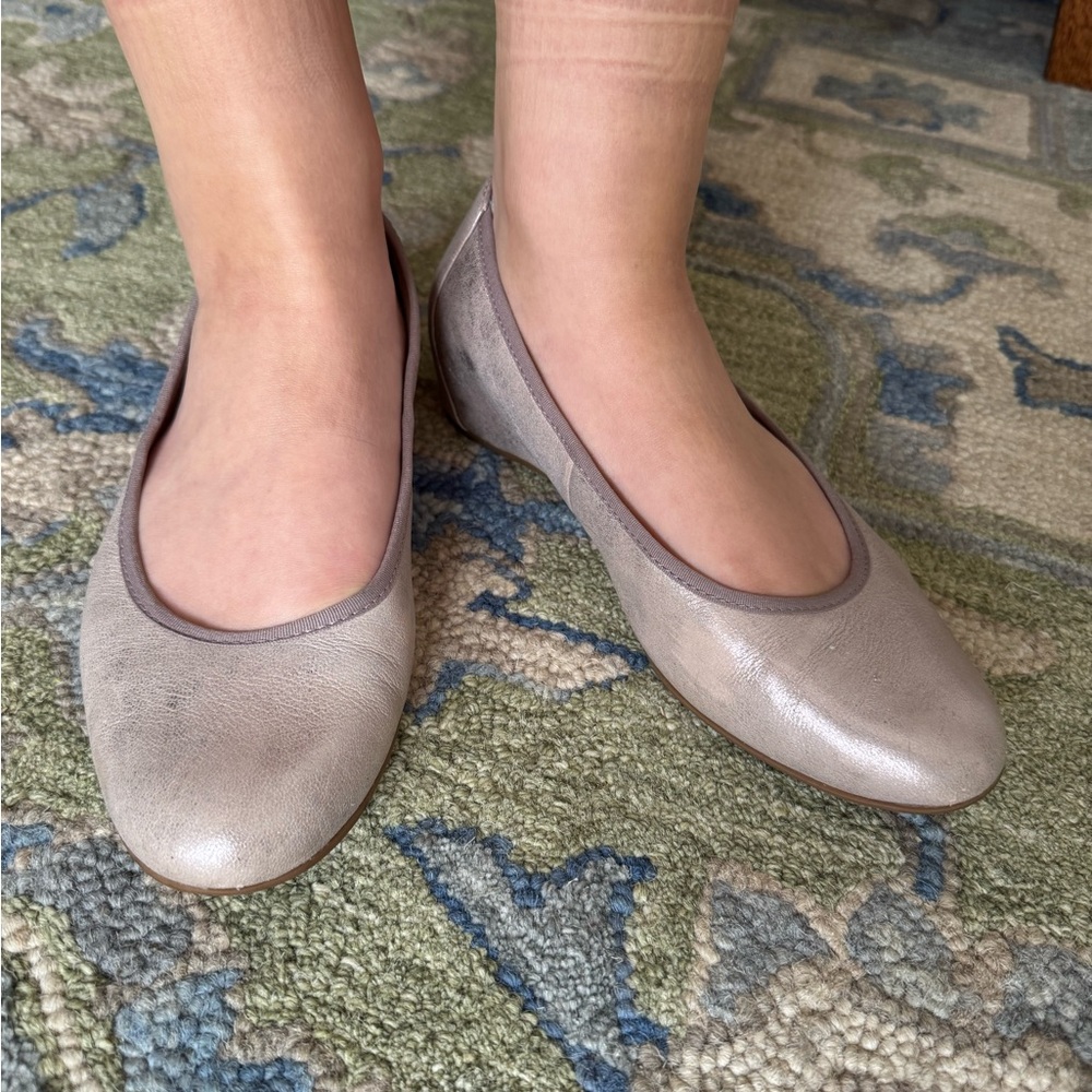 Tamaris Rose Gold Metallic Leather Wedge Shoes, 40